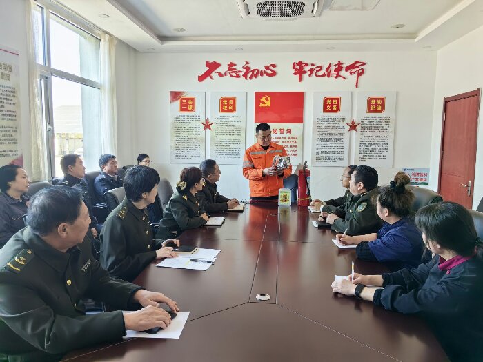 EECB2DE91F208C67FE9175BAE2BC906F.jpg EECB2DE91F208C67FE9175BAE2BC906F.jpg