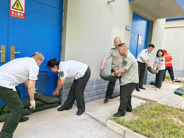 防汛应急演练_副本.jpg 防汛应急演练_副本.jpg