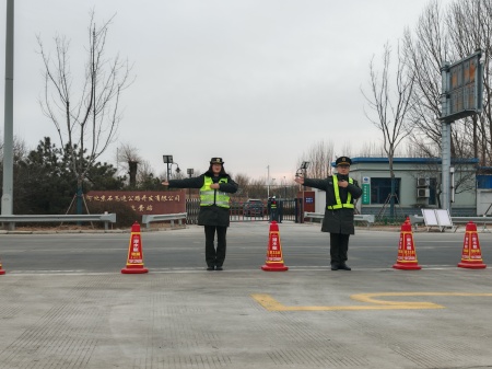 桌面.jpg 桌面.jpg