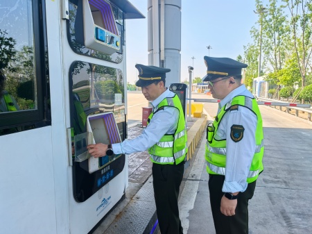 _cgi-bin_mmwebwx-bin_webwxgetmsgimg__&MsgID=5277199440418979139&skey=@crypt_7a6006c8_4fa1bd32bf28c6ded710facbf1530a28&mmweb_appid=wx_webfilehelper.jpg
